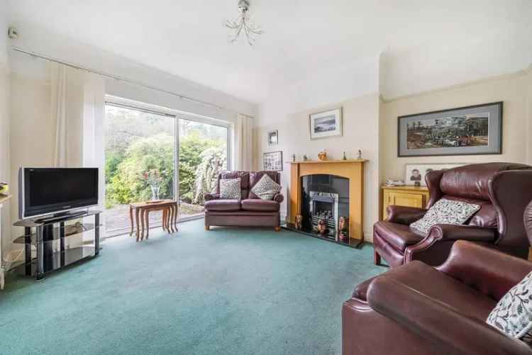 Three Bedroom Semi-Detached House Hayes