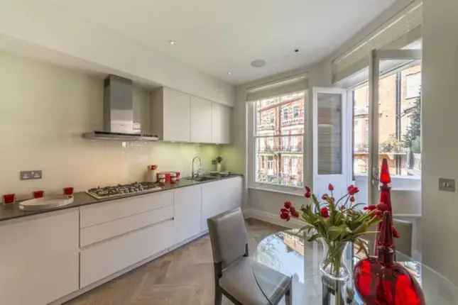 Duplex for Sale in Egerton Gardens London SW3