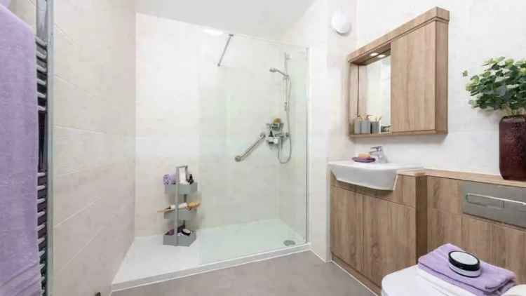 2 Bedroom Retirement Apartment for Sale in Basingstoke