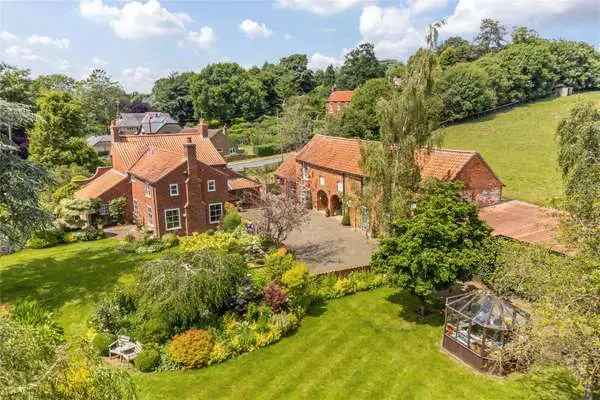 Washdyke Farm, Lincoln Road, Fulbeck, Grantham, NG32 3HY | Property for sale | Savills