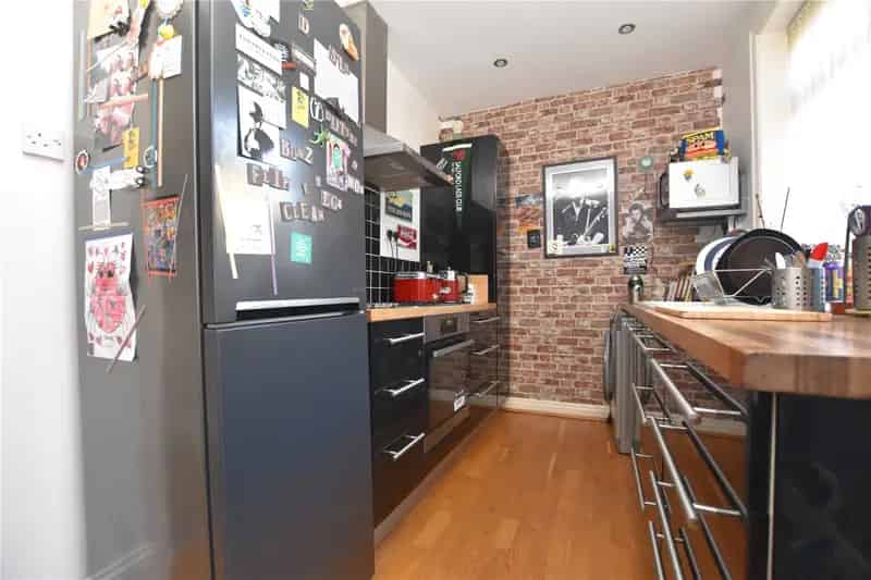 2 Bed End Terrace House - Ideal First Time Buyer Home