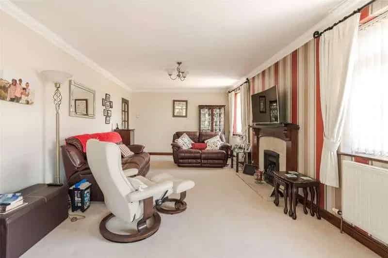 3 Double Bedroom Detached Bungalow For Sale
