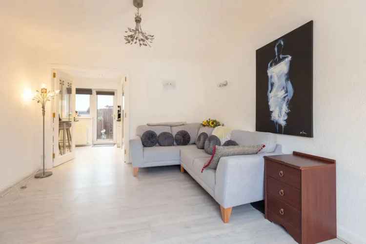 2 Bedroom End Terrace House for Rent in Gilmerton Edinburgh