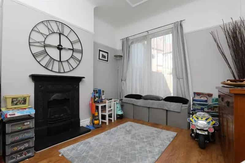 3 Bed Semi-Detached House For Sale - Newly Renovated
