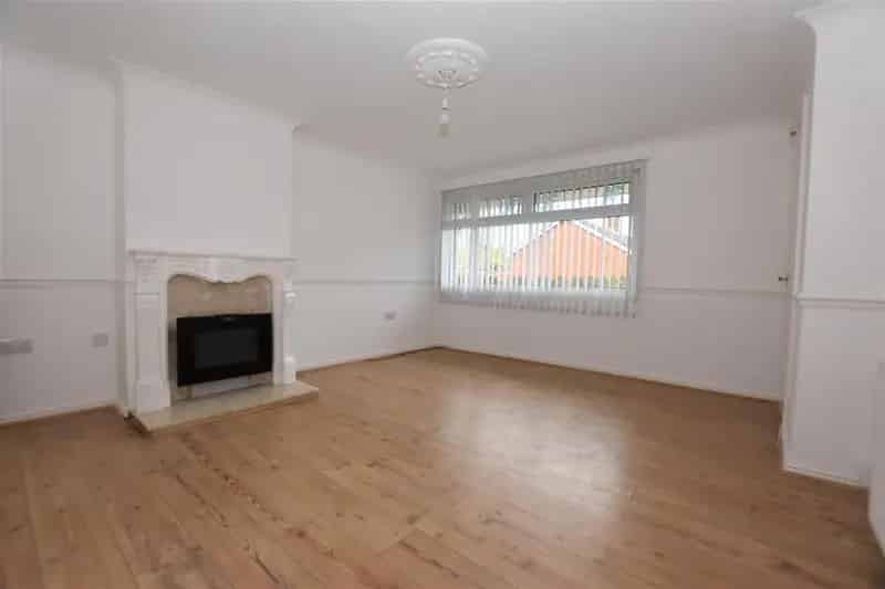 3 Bedroom Terraced House to Rent Savoy Road