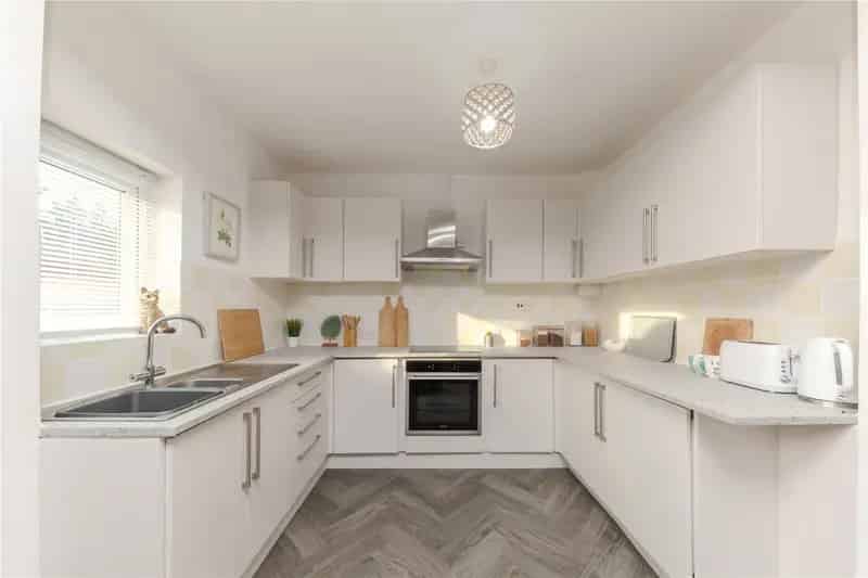 3-Bed Semi-Detached Home in Crewe - Beautifully Renovated