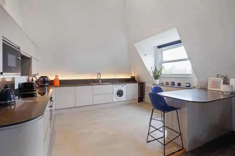 2 Bedroom Penthouse Apartment for Sale Dyke Road Brighton