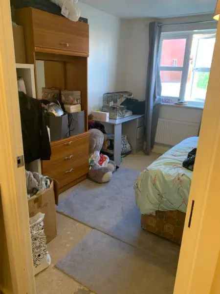 Flat For Rent in Amesbury, England