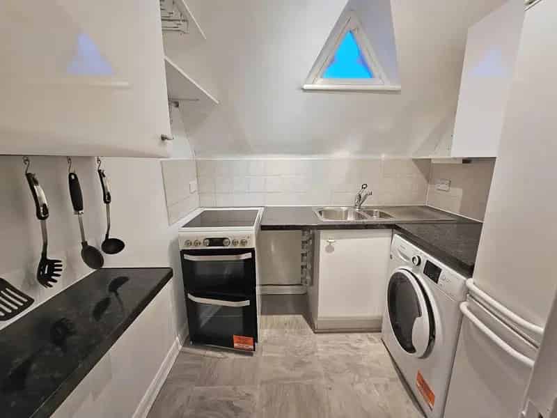 Bournemouth Town Centre 1 Bedroom Furnished Apartment Allocated Parking