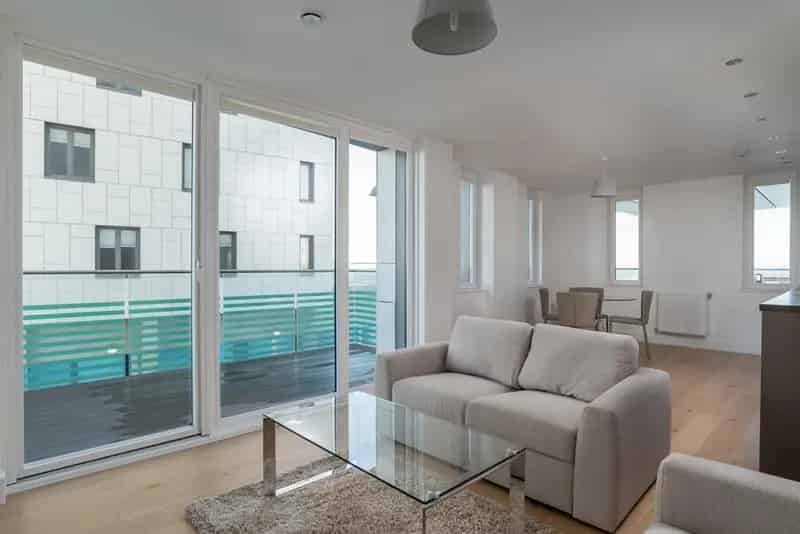 2 Bedroom Apartment Brighton Marina Sea Views Luxury Furnished Unfurnished