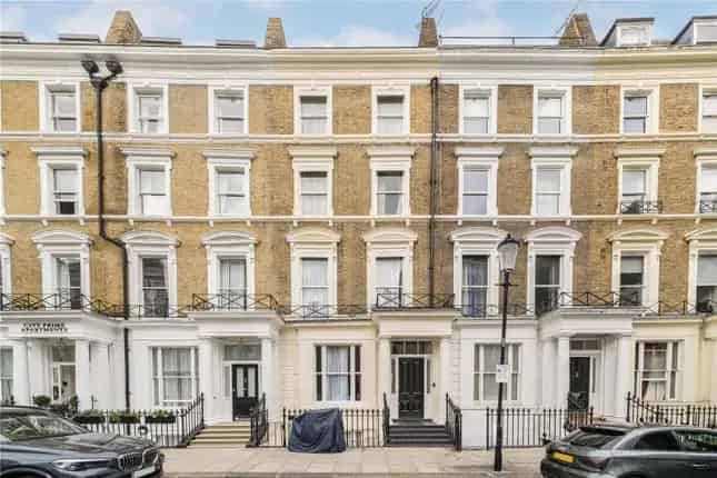 Five Storey House for Sale in London SW5