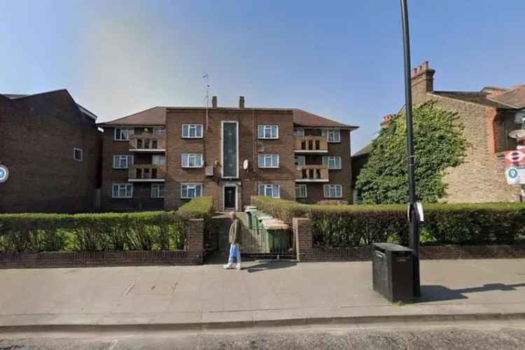 3 Bedroom Flat for Sale East Ham