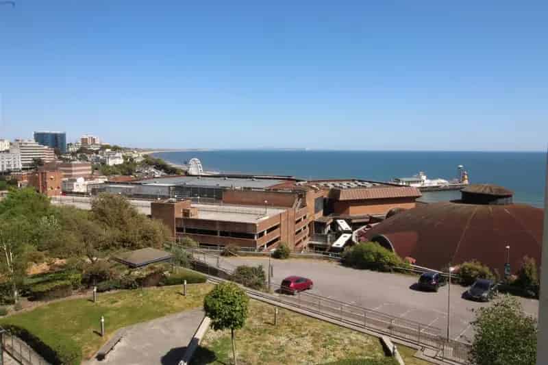 2 Bedroom Apartment Breathtaking Sea Views Bournemouth