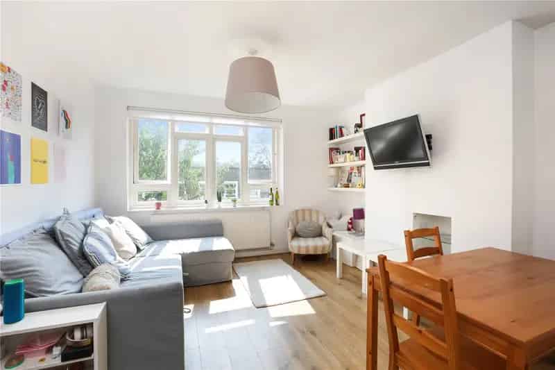 Two Bedroom Flat Apartment in London