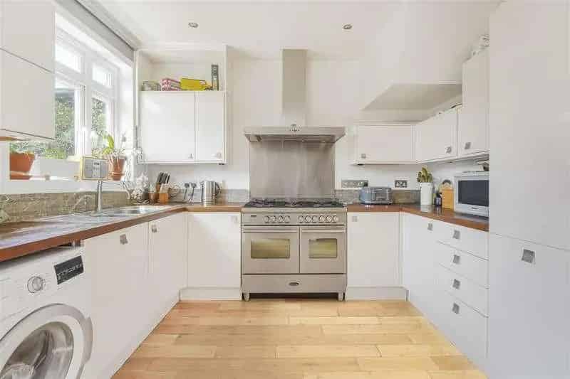 3 Bed House for Sale - Raynes Park