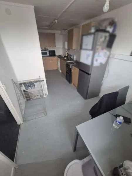 Flat For Rent in 62, Elm Grove, Havant, England