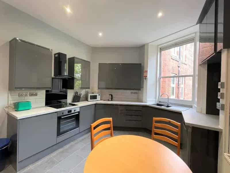 2 Bedroom Flat to Rent in Glasgow and Lanarkshire