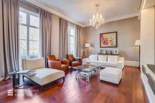 3-Bed Apartment Buckingham Gate London SW1E Luxurious Living