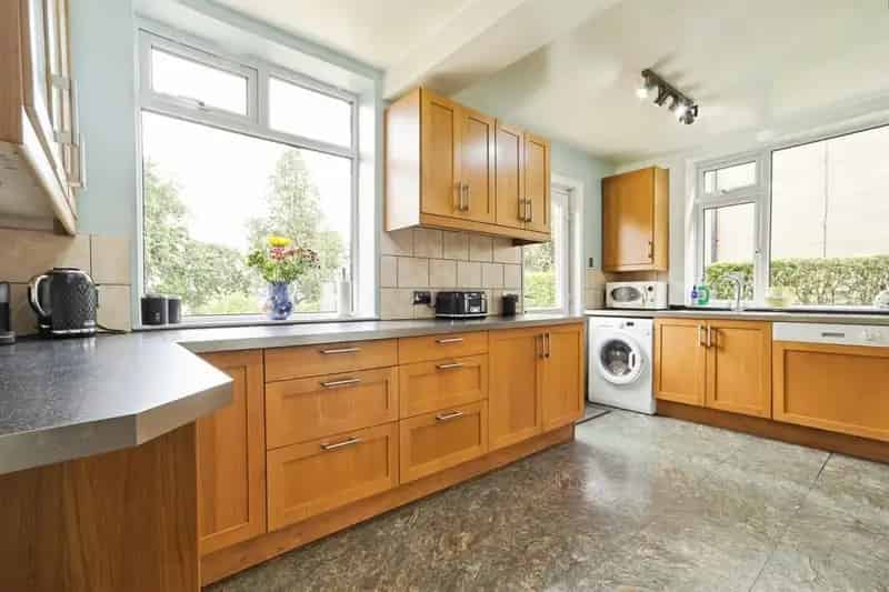 Four Bedroom Detached Family Home Moortown