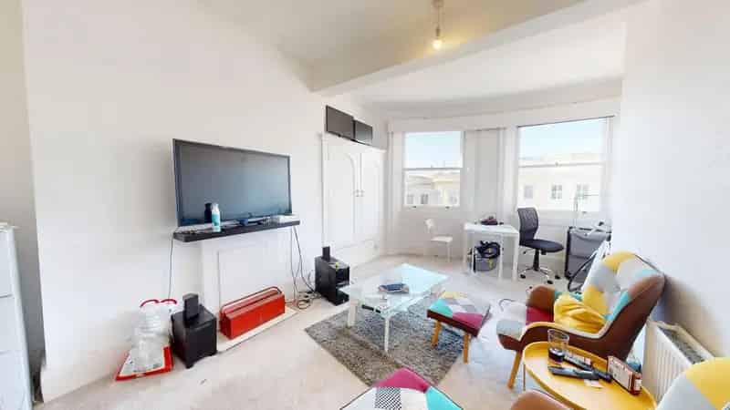 2 Bedroom Flat to Rent near Brighton Seafront