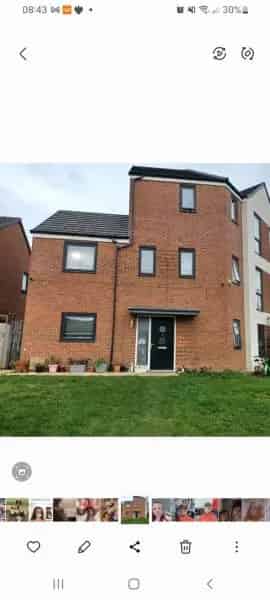 3 Story House with Large Garden and Driveway Near Amenities