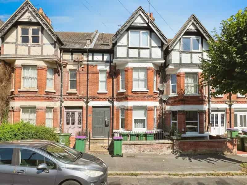 3 Bedroom Maisonette Near Folkestone Central Station