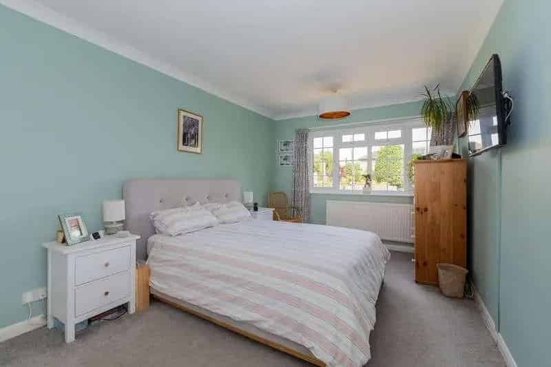 4 Bed House for Sale Near Maidenhead Crossrail Station
