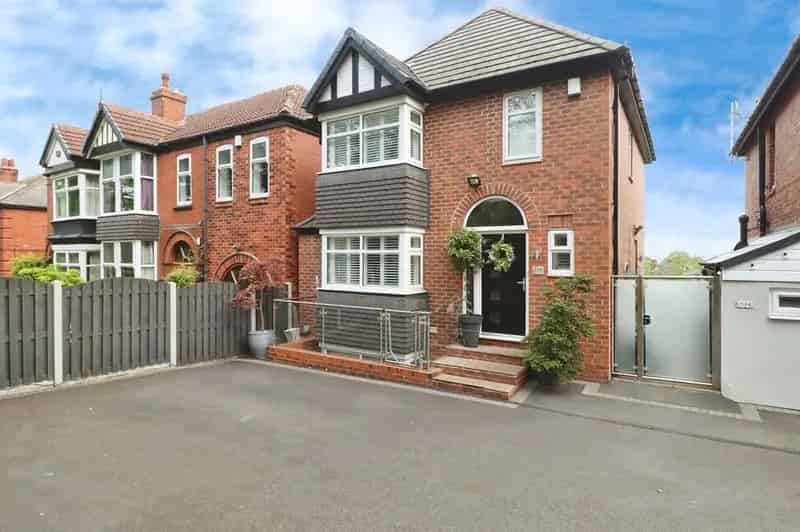 4 Bedroom Detached House for Sale Rotherham S60