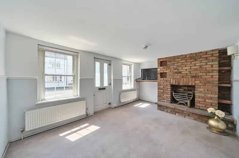 4 Bedroom Detached House for Sale in London Colney
