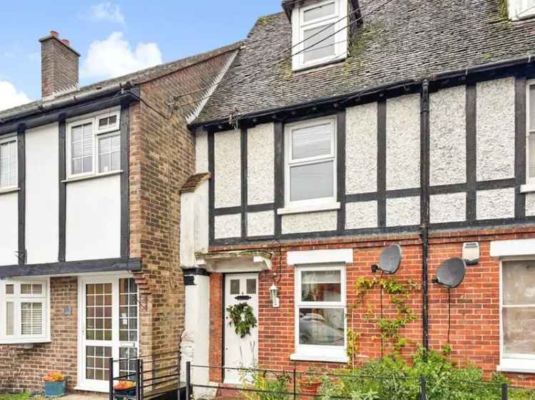 2 Bedroom Mid Terrace House for Sale Newington Kent