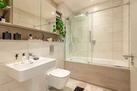 2 Bedroom Flat Manchester 69m² Furnished or Unfurnished Pet-Friendly Student Let