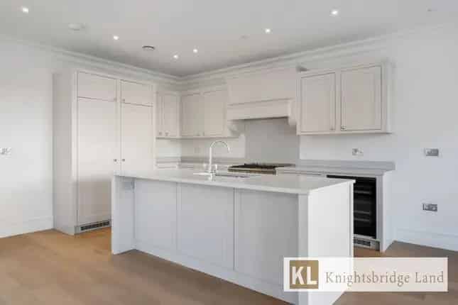 5 Bedroom House for Sale Station Road London SW13