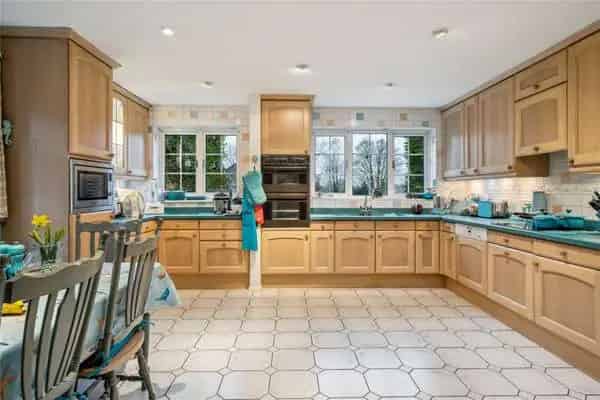 Family Home in Chalfont St Giles with Four Bedrooms and Large Garden