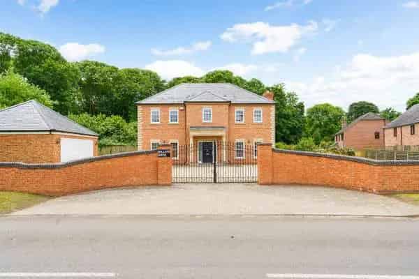 Twyning Road, Strensham, Worcester, Worcestershire, WR8 9LH | Property for sale | Savills