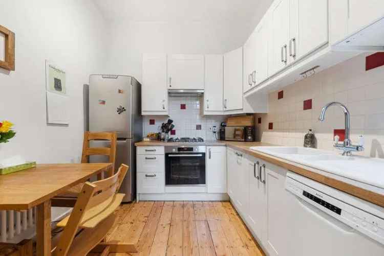 2 Bed Flat for Sale Ferme Park Road N4