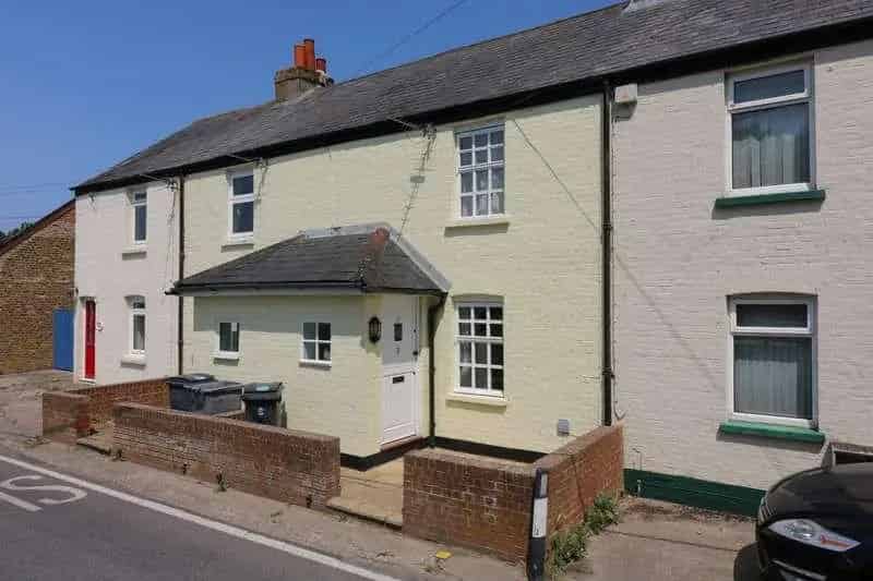 2 Bed Period Cottage For Sale