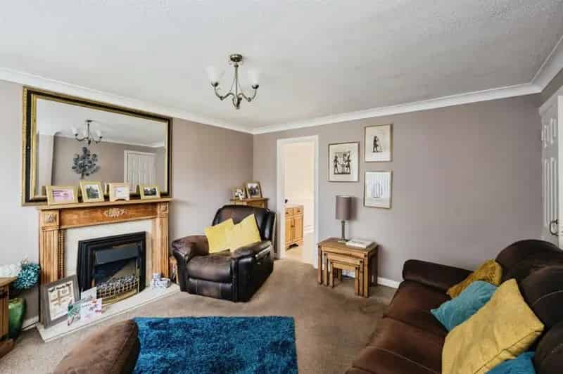 3 Bedroom Semi Detached House Cimla Neath