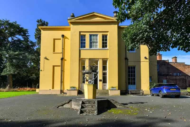 Grade II Listed Country House For Sale
