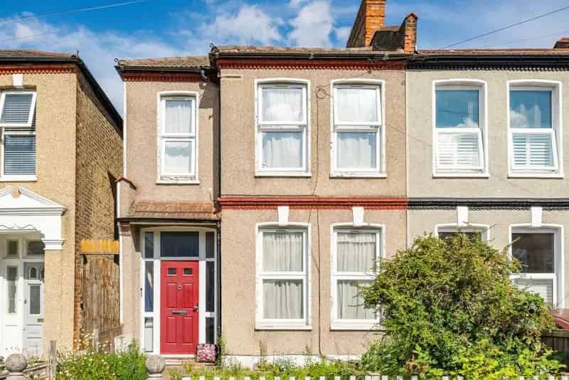 3 Bed Family Home Corbett Estate SE6 Spacious Garden Rear Access