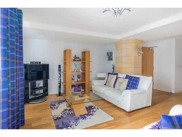 2 bedroom flat  for sale