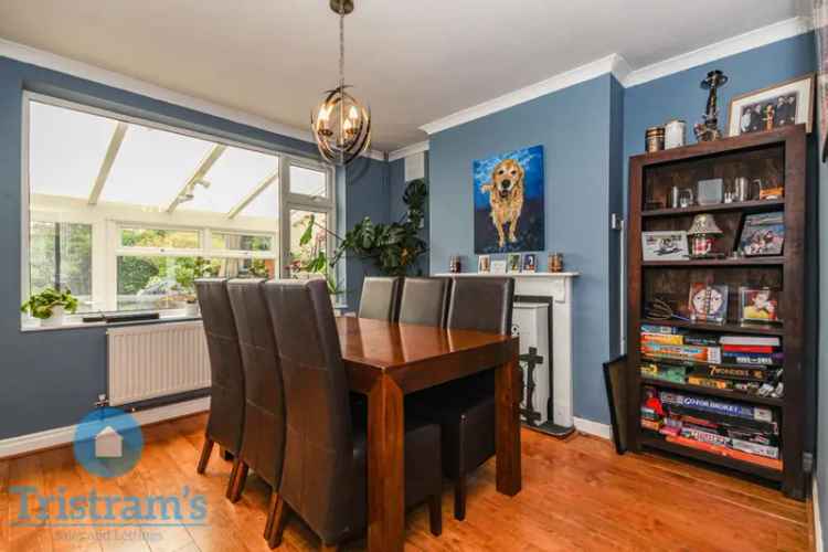 3 Bedroom Detached House to Rent