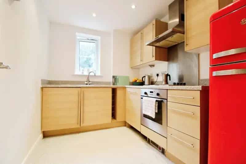 2 Bedroom Flat Woodland Views En Suite Parking No Chain