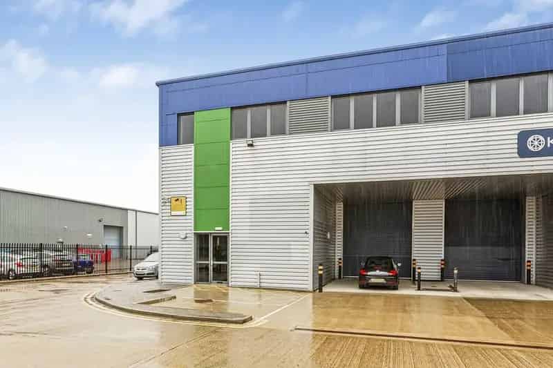 Modern Industrial Warehouse Unit Kempton Gate