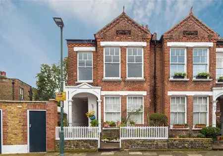 2 Bedroom Maisonette near Kew Gardens