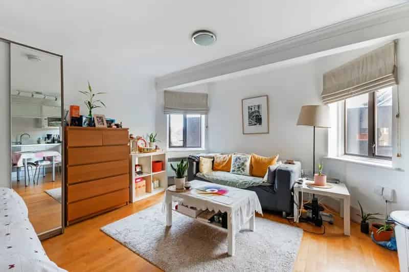 1 Bedroom Flat for Sale near Portobello Road