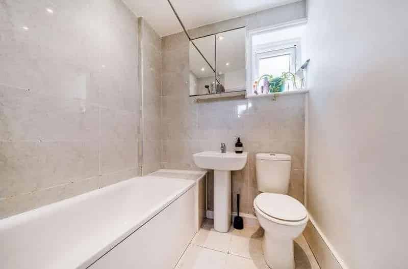 2 Bed Flat for Sale in Walthamstow - Modern Apartment with Private Patio