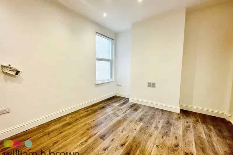 Clacton on Sea One Bedroom Flat Ground Floor Renovation Zero Deposit Available