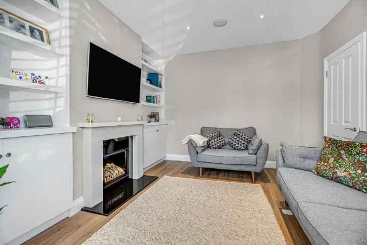 House For Sale in London, England