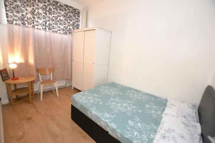 1 Bedroom Flat to Rent in Whitechapel Near Aldgate East