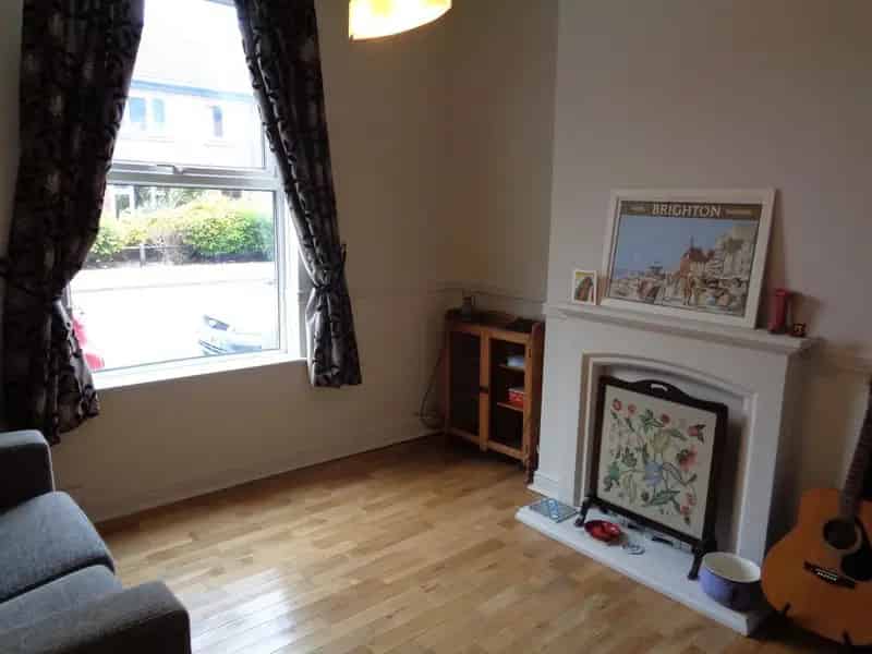 2 Bedroom End Terrace House To Rent